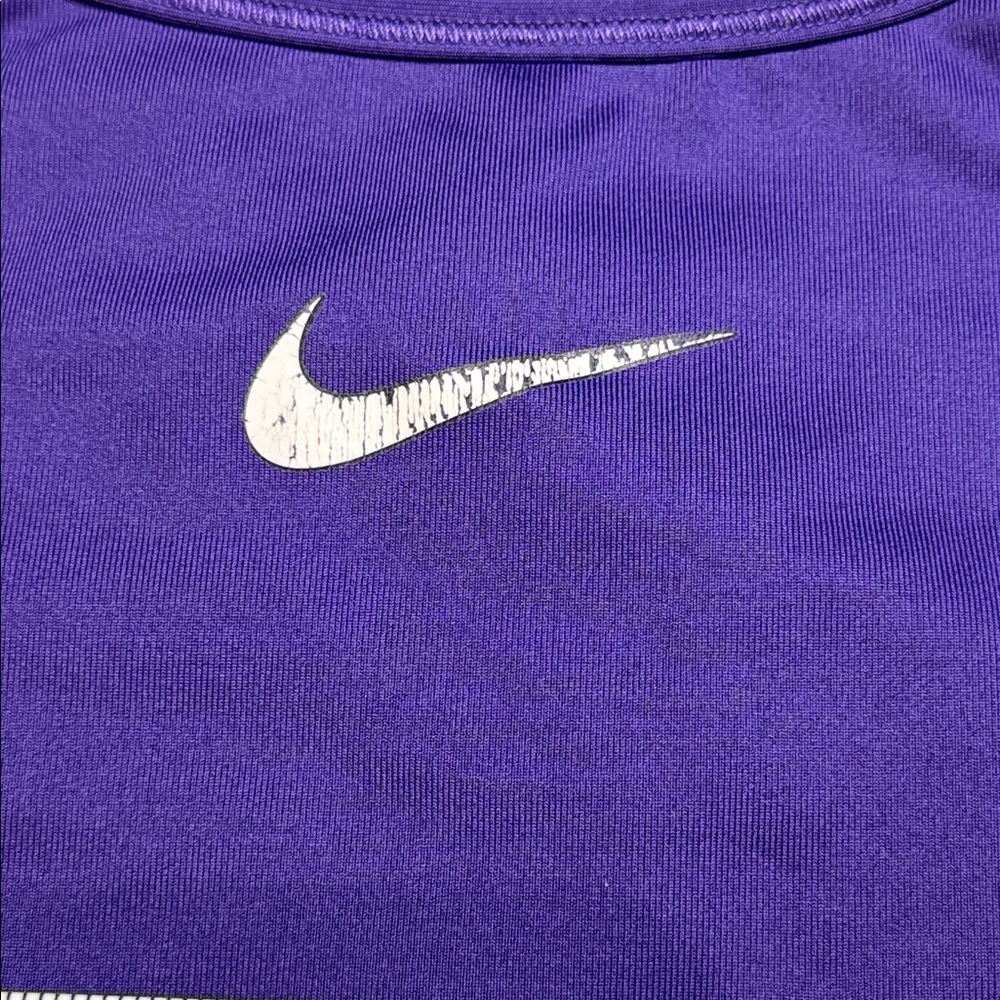 Nike Women's Vibrant Purple Sports Bra - Picture 4 of 4